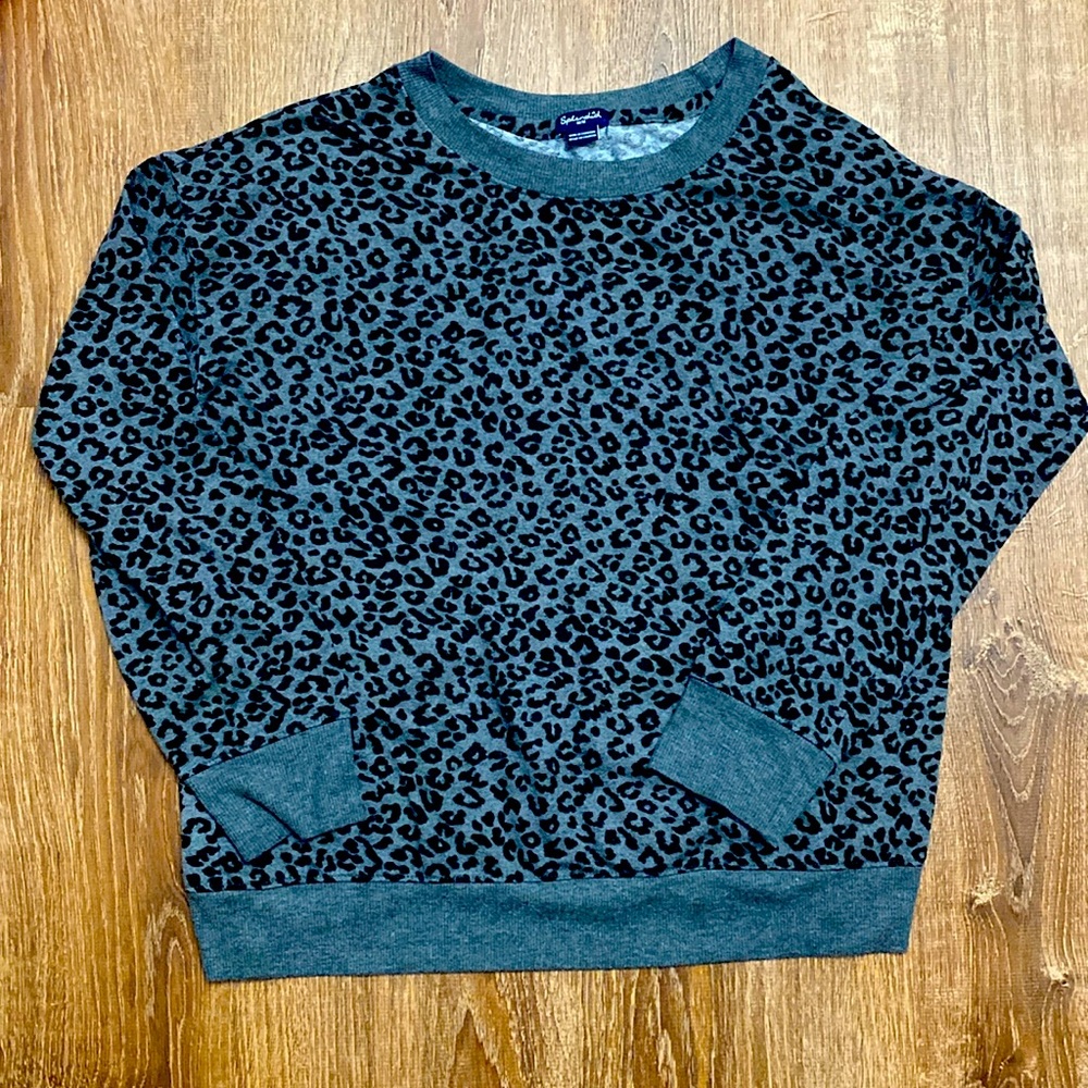 Splendid Cheetah Animal Print Crew Neck Gray Black Long Sleeved Sweater Medium
